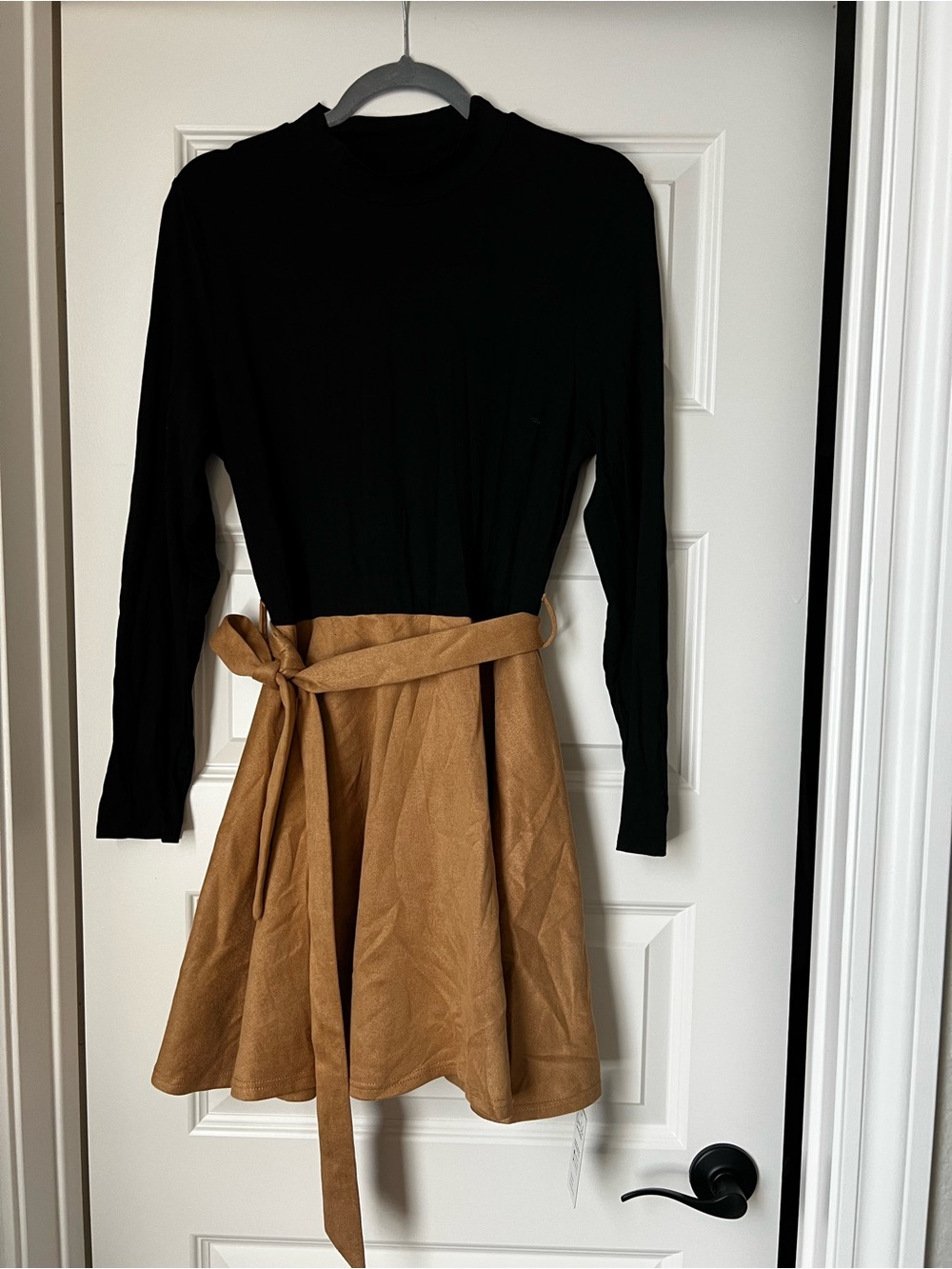 NWT Cupshe Black Long Sleeve Top Khaki Skirt Mini Dress